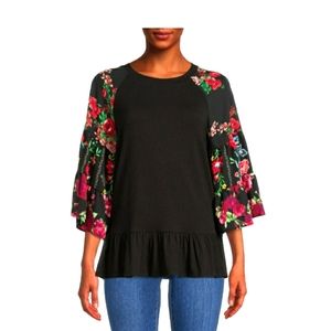 Pioneer Woman Black Floral Top. XSMALL. NWT